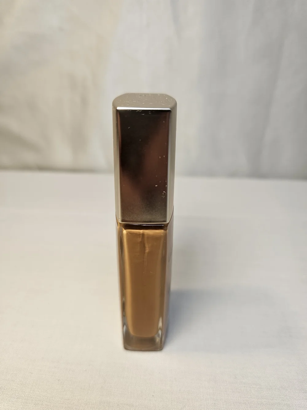 laura mercier please review